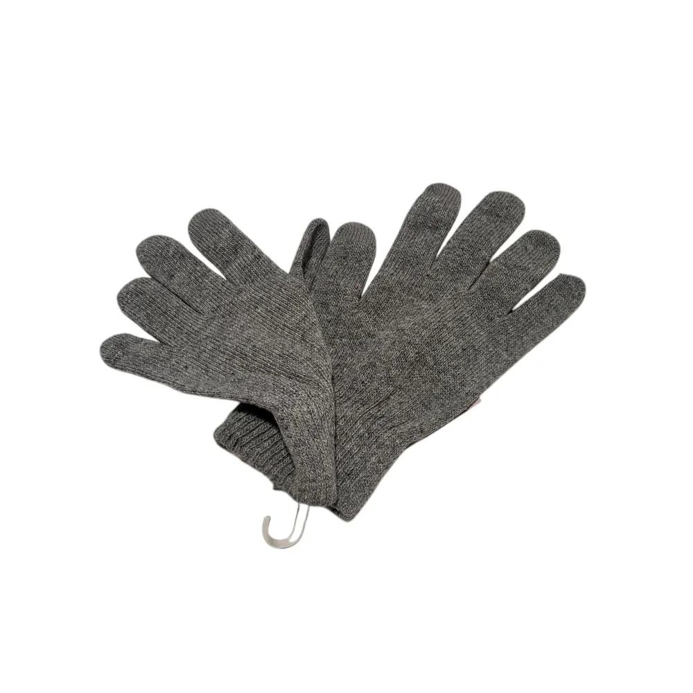 NWT Wild Fable gray one size gloves touch screen compatible, one size
